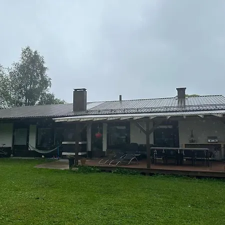 Large Detached House, Wifi, Sauna, 4 Br *