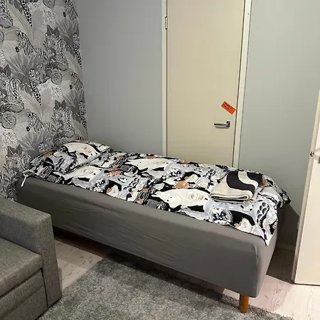 Large Detached House, Wifi, Sauna, 4 Br Сasa de vacaciones *